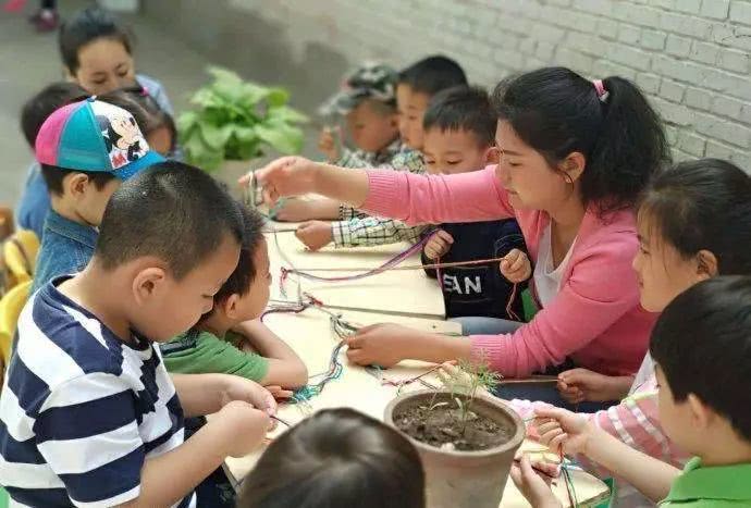 菜市场里的“幼儿园”：北师大教授的平民教育实验